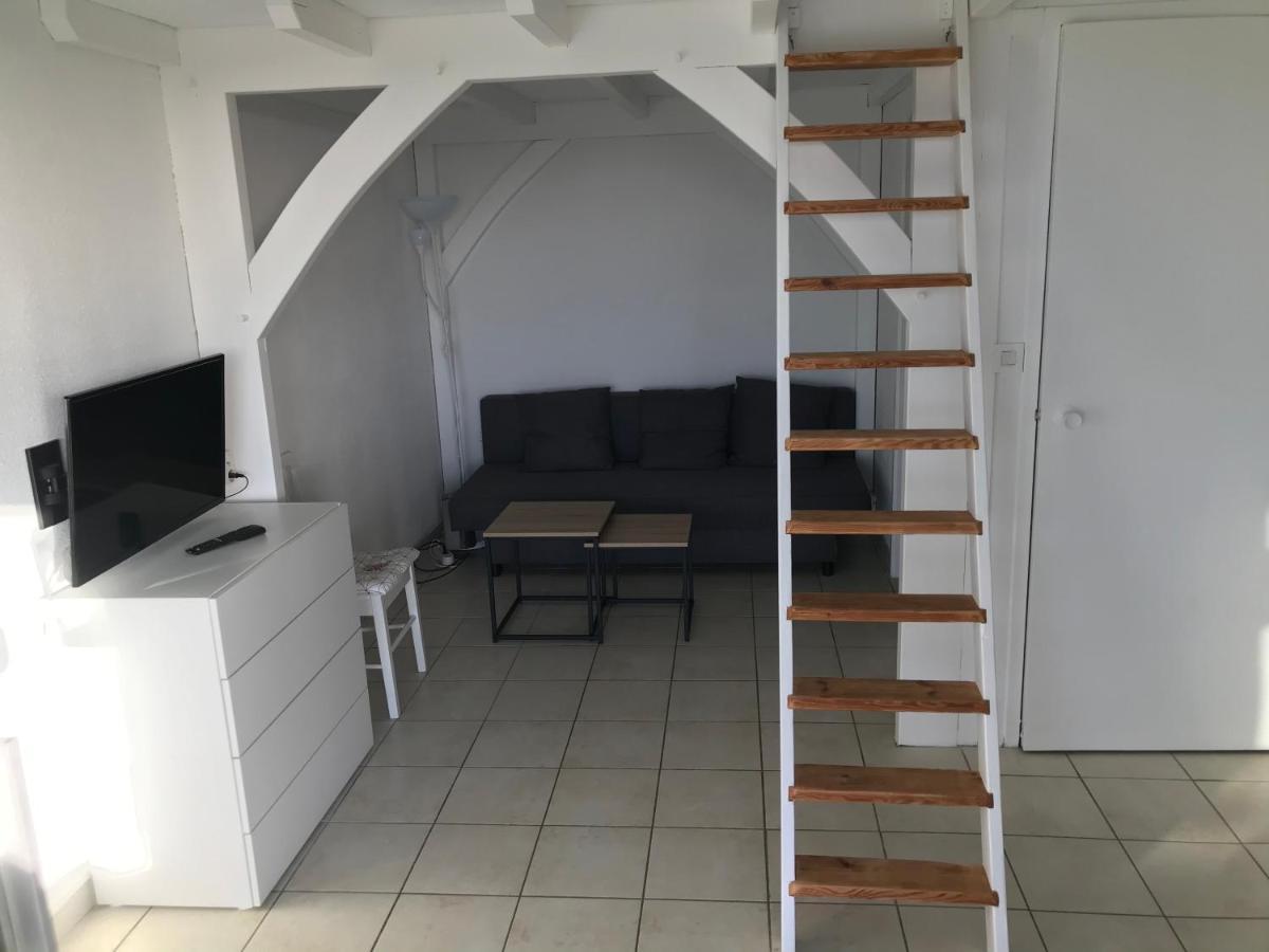 Cosy En Résidence Privée Avec Vue Appartement